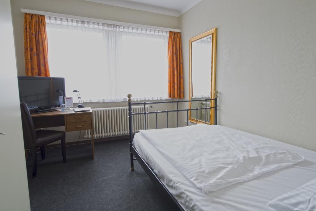 Hotel Continental Saarbrücken Zimmer foto
