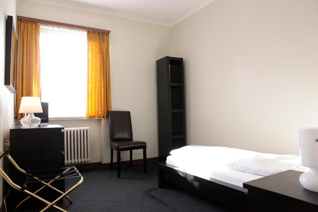 Hotel Continental Saarbrücken Zimmer foto